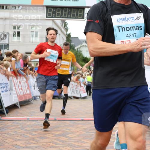 31.08.2025 - 21. Blankeneser Heldenlauf Strokosch-Dieckow http://msf.ph/oto/8682121 31.08.2025 12:05:38 Ziel 5614, 5050, 5575, 4141, 4414, 4329, 4247 meine-sportfotos.de