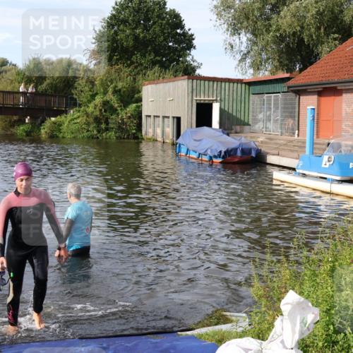 31.08.2025 - Elbe Triathlon Hamburg Luisa Fischer http://msf.ph/oto/8682128 31.08.2025 09:38:28 Schwimmen 789, 832 meine-sportfotos.de