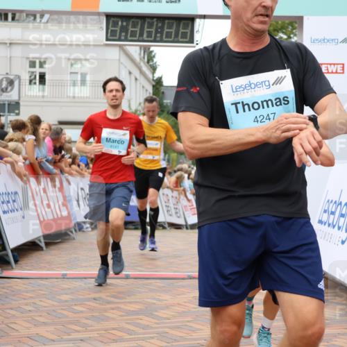 31.08.2025 - 21. Blankeneser Heldenlauf Strokosch-Dieckow http://msf.ph/oto/8682134 31.08.2025 12:05:38 Ziel 5614, 5050, 5575, 4141, 4414, 4329, 4247 meine-sportfotos.de