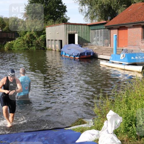 31.08.2025 - Elbe Triathlon Hamburg Luisa Fischer http://msf.ph/oto/8682149 31.08.2025 09:38:37 Schwimmen 832 meine-sportfotos.de