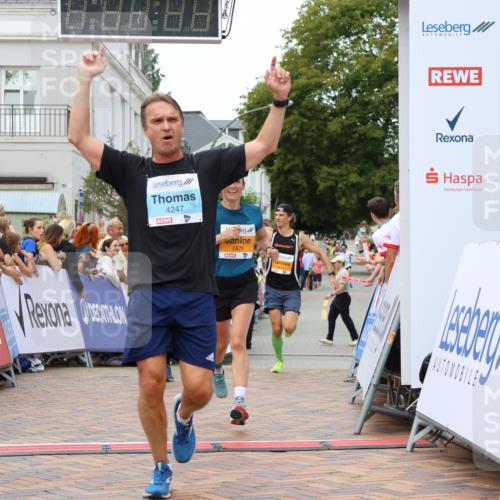 31.08.2025 - 21. Blankeneser Heldenlauf Strokosch-Dieckow http://msf.ph/oto/8682179 31.08.2025 12:05:36 Ziel 5614, 5050, 5575, 4141, 4414, 4329, 4247 meine-sportfotos.de