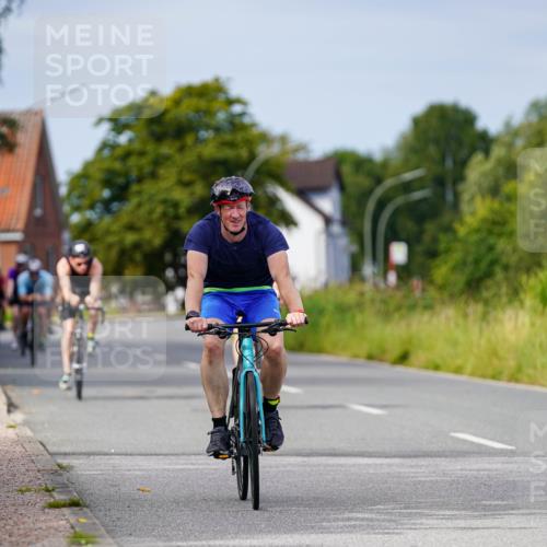 31.08.2025 - Elbe Triathlon Hamburg Michael Burmester http://msf.ph/oto/8682186 31.08.2025 11:01:06 Radfahren 1245, 1259, 1397, 1609 meine-sportfotos.de
