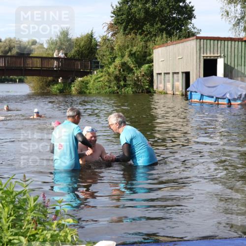 31.08.2025 - Elbe Triathlon Hamburg Luisa Fischer http://msf.ph/oto/8682191 31.08.2025 09:39:43 Schwimmen 758 meine-sportfotos.de