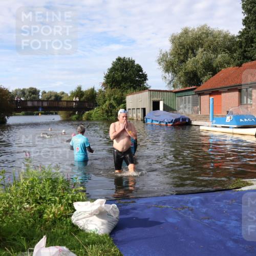 31.08.2025 - Elbe Triathlon Hamburg Luisa Fischer http://msf.ph/oto/8682209 31.08.2025 09:39:47 Schwimmen 758 meine-sportfotos.de