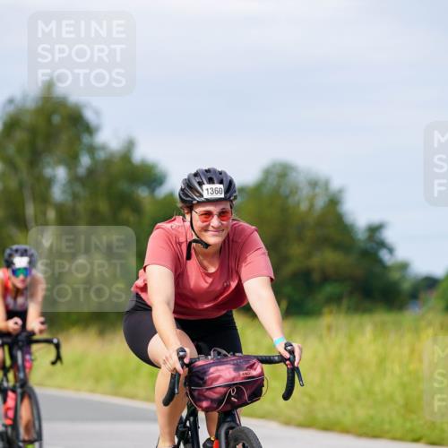 31.08.2025 - Elbe Triathlon Hamburg Michael Burmester http://msf.ph/oto/8682214 31.08.2025 11:01:16 Radfahren 1307, 1359, 1360, 1612 meine-sportfotos.de