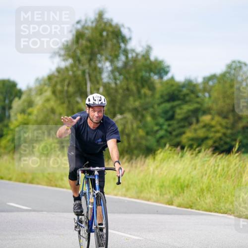 31.08.2025 - Elbe Triathlon Hamburg Michael Burmester http://msf.ph/oto/8682227 31.08.2025 11:01:21 Radfahren 1307 meine-sportfotos.de