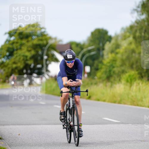 31.08.2025 - Elbe Triathlon Hamburg Michael Burmester http://msf.ph/oto/8682242 31.08.2025 11:01:28 Radfahren 1352 meine-sportfotos.de