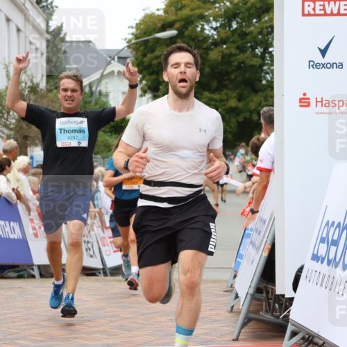 31.08.2025 - 21. Blankeneser Heldenlauf Strokosch-Dieckow http://msf.ph/oto/8682253 31.08.2025 12:05:35 Ziel 5614, 5050, 5575, 4141, 4414, 4329, 4247 meine-sportfotos.de