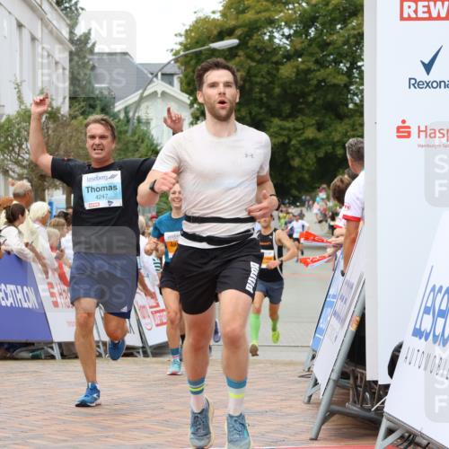 31.08.2025 - 21. Blankeneser Heldenlauf Strokosch-Dieckow http://msf.ph/oto/8682275 31.08.2025 12:05:35 Ziel 5614, 5050, 5575, 4141, 4414, 4329, 4247 meine-sportfotos.de