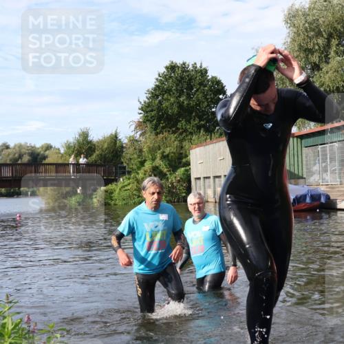 31.08.2025 - Elbe Triathlon Hamburg Luisa Fischer http://msf.ph/oto/8682298 31.08.2025 09:41:08 Schwimmen 852 meine-sportfotos.de