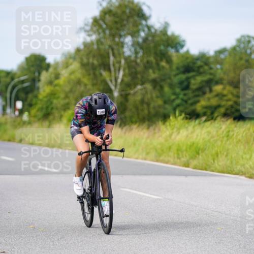 31.08.2025 - Elbe Triathlon Hamburg Michael Burmester http://msf.ph/oto/8682310 31.08.2025 11:01:58 Radfahren 1314, 1453, 1580, 1610 meine-sportfotos.de