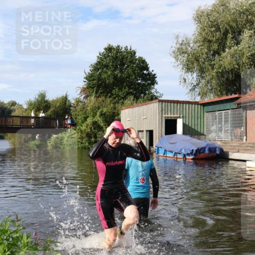 31.08.2025 - Elbe Triathlon Hamburg Luisa Fischer http://msf.ph/oto/8682317 31.08.2025 09:41:52 Schwimmen 841 meine-sportfotos.de