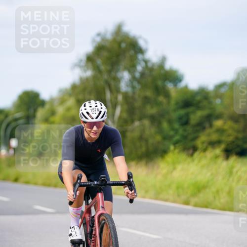 31.08.2025 - Elbe Triathlon Hamburg Michael Burmester http://msf.ph/oto/8682325 31.08.2025 11:02:05 Radfahren 1453, 1534, 1576, 1610 meine-sportfotos.de