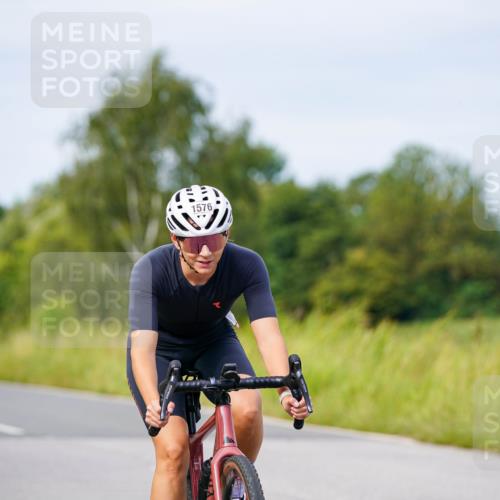 31.08.2025 - Elbe Triathlon Hamburg Michael Burmester http://msf.ph/oto/8682328 31.08.2025 11:02:06 Radfahren 1534, 1576, 1610 meine-sportfotos.de