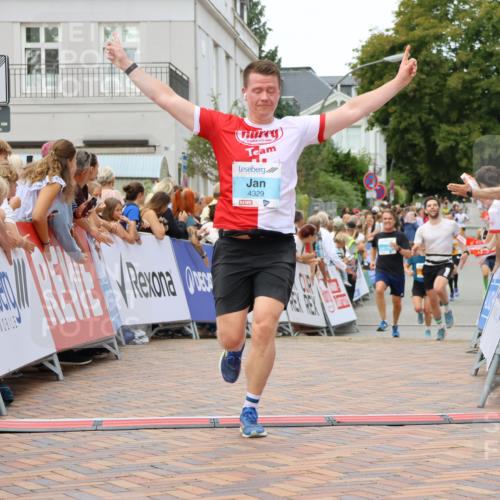 31.08.2025 - 21. Blankeneser Heldenlauf Strokosch-Dieckow http://msf.ph/oto/8682330 31.08.2025 12:05:32 Ziel 5575, 4414, 4329, 4247 meine-sportfotos.de