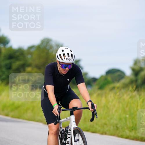 31.08.2025 - Elbe Triathlon Hamburg Michael Burmester http://msf.ph/oto/8682336 31.08.2025 11:02:08 Radfahren 1530, 1534, 1576 meine-sportfotos.de