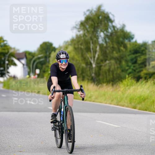 31.08.2025 - Elbe Triathlon Hamburg Michael Burmester http://msf.ph/oto/8682357 31.08.2025 11:02:19 Radfahren 1523, 1567, 1584 meine-sportfotos.de