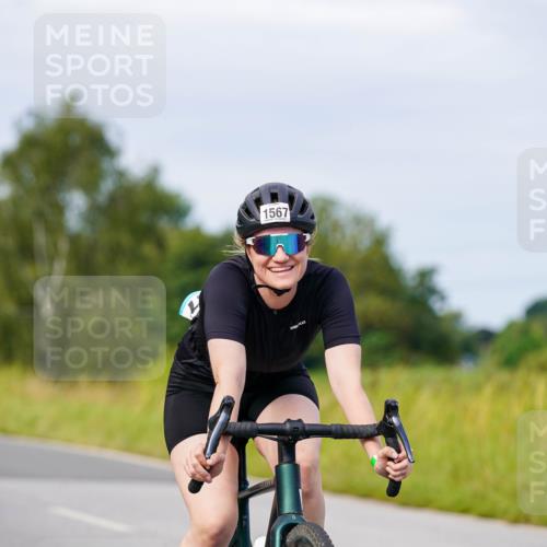 31.08.2025 - Elbe Triathlon Hamburg Michael Burmester http://msf.ph/oto/8682361 31.08.2025 11:02:20 Radfahren 1523, 1567, 1584 meine-sportfotos.de