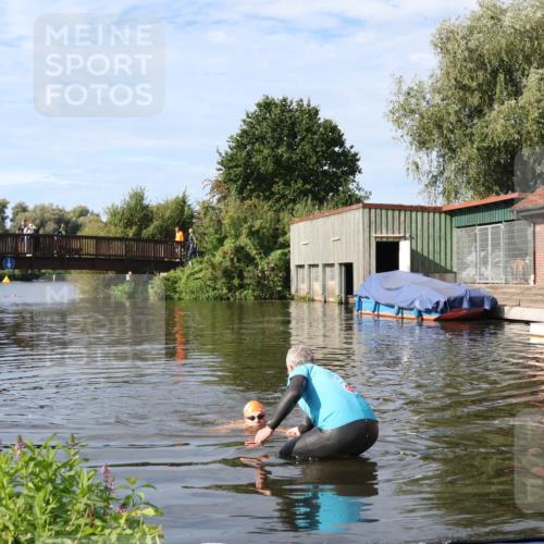 31.08.2025 - Elbe Triathlon Hamburg Luisa Fischer http://msf.ph/oto/8682370 31.08.2025 09:46:58 Schwimmen 928 meine-sportfotos.de