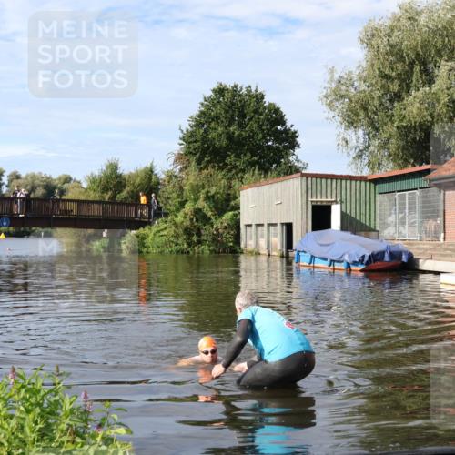31.08.2025 - Elbe Triathlon Hamburg Luisa Fischer http://msf.ph/oto/8682371 31.08.2025 09:46:58 Schwimmen 928 meine-sportfotos.de