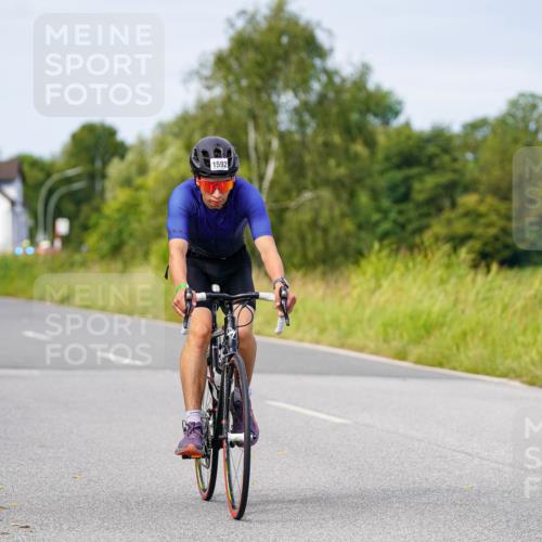 31.08.2025 - Elbe Triathlon Hamburg Michael Burmester http://msf.ph/oto/8682375 31.08.2025 11:02:33 Radfahren 1464, 1592 meine-sportfotos.de