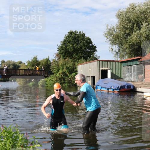 31.08.2025 - Elbe Triathlon Hamburg Luisa Fischer http://msf.ph/oto/8682380 31.08.2025 09:47:00 Schwimmen 928 meine-sportfotos.de