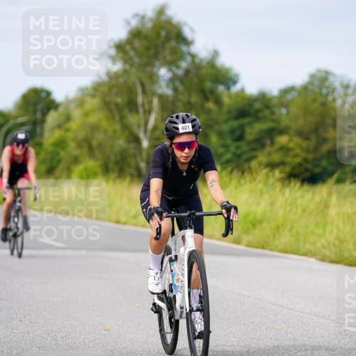 31.08.2025 - Elbe Triathlon Hamburg Michael Burmester http://msf.ph/oto/8682403 31.08.2025 11:02:43 Radfahren 401, 1332, 1512 meine-sportfotos.de