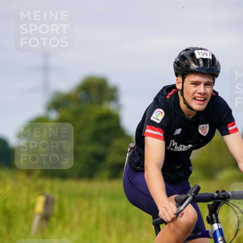 31.08.2025 - Elbe Triathlon Hamburg Michael Burmester http://msf.ph/oto/8682432 31.08.2025 11:02:59 Radfahren 1499, 1597 meine-sportfotos.de
