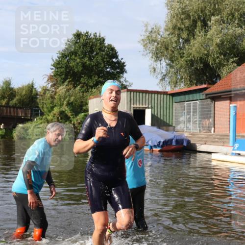 31.08.2025 - Elbe Triathlon Hamburg Luisa Fischer http://msf.ph/oto/8682470 31.08.2025 09:51:37 Schwimmen 401, 794 meine-sportfotos.de