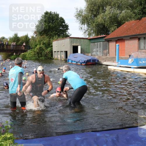 31.08.2025 - Elbe Triathlon Hamburg Luisa Fischer http://msf.ph/oto/8682495 31.08.2025 10:10:41 Schwimmen 942, 960, 965, 968, 998, 1033, 1070, 1078, 1085, 1091, 1106 meine-sportfotos.de