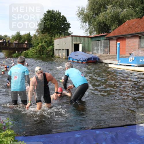 31.08.2025 - Elbe Triathlon Hamburg Luisa Fischer http://msf.ph/oto/8682497 31.08.2025 10:10:41 Schwimmen 942, 960, 965, 968, 998, 1033, 1070, 1078, 1085, 1091, 1106 meine-sportfotos.de
