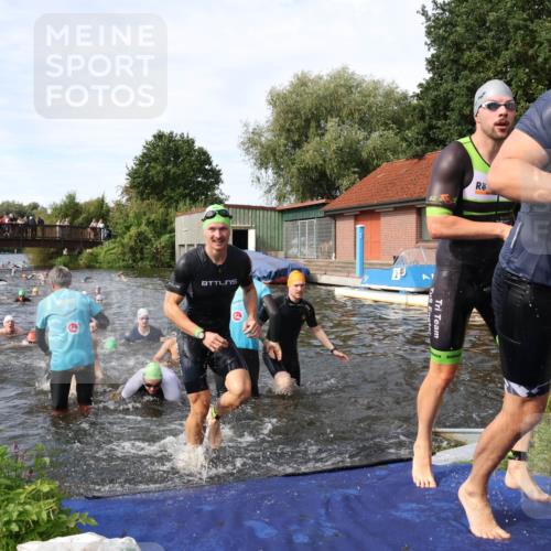 31.08.2025 - Elbe Triathlon Hamburg Luisa Fischer http://msf.ph/oto/8682547 31.08.2025 10:10:50 Schwimmen 947, 950, 960, 965, 968, 971, 974, 998, 1005, 1009, 1024, 1033, 1037, 1042, 1070, 1077, 1081, 1106 meine-sportfotos.de