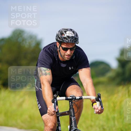 31.08.2025 - Elbe Triathlon Hamburg Michael Burmester http://msf.ph/oto/8682550 31.08.2025 11:03:49 Radfahren 1268, 1536, 1549 meine-sportfotos.de