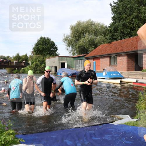 31.08.2025 - Elbe Triathlon Hamburg Luisa Fischer http://msf.ph/oto/8682557 31.08.2025 10:10:52 Schwimmen 947, 950, 960, 961, 971, 974, 998, 1005, 1009, 1024, 1033, 1037, 1042, 1051, 1070, 1077, 1081, 1106 meine-sportfotos.de