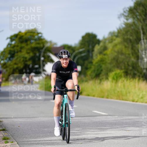 31.08.2025 - Elbe Triathlon Hamburg Michael Burmester http://msf.ph/oto/8682575 31.08.2025 11:04:02 Radfahren 1267, 1571, 1586 meine-sportfotos.de