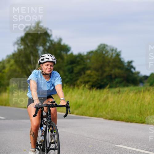 31.08.2025 - Elbe Triathlon Hamburg Michael Burmester http://msf.ph/oto/8682602 31.08.2025 11:04:15 Radfahren 782, 1302, 1316, 1339, 1553 meine-sportfotos.de