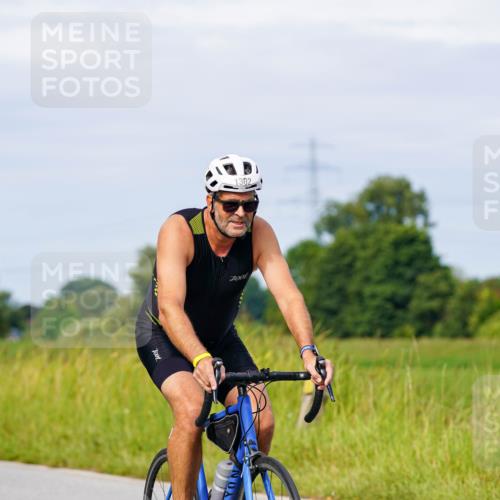31.08.2025 - Elbe Triathlon Hamburg Michael Burmester http://msf.ph/oto/8682614 31.08.2025 11:04:19 Radfahren 1302, 1339, 1553 meine-sportfotos.de