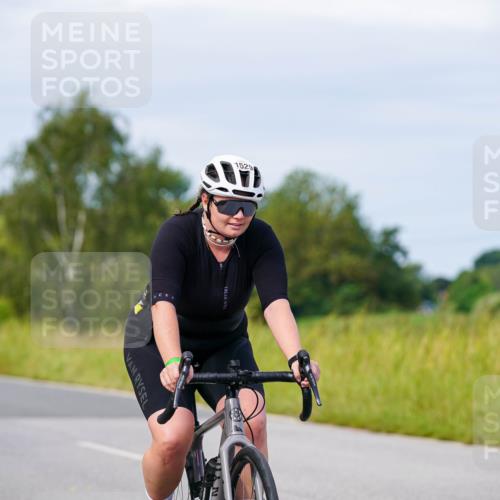 31.08.2025 - Elbe Triathlon Hamburg Michael Burmester http://msf.ph/oto/8682624 31.08.2025 11:04:32 Radfahren 1439, 1529 meine-sportfotos.de