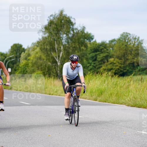 31.08.2025 - Elbe Triathlon Hamburg Michael Burmester http://msf.ph/oto/8682633 31.08.2025 11:04:39 Radfahren 1336, 1439, 1510, 1521, 1545, 1546, 1552 meine-sportfotos.de