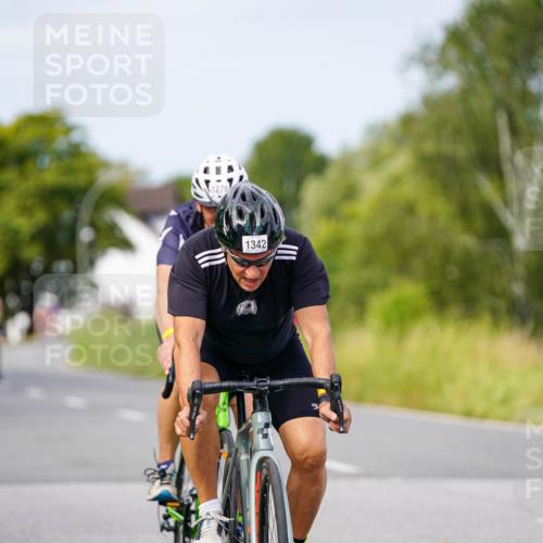 31.08.2025 - Elbe Triathlon Hamburg Michael Burmester http://msf.ph/oto/8682676 31.08.2025 11:04:57 Radfahren 1276, 1308, 1342, 1496 meine-sportfotos.de