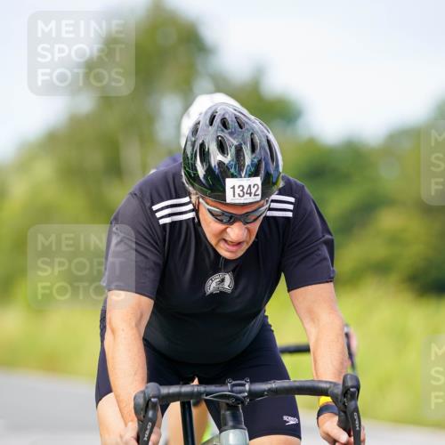 31.08.2025 - Elbe Triathlon Hamburg Michael Burmester http://msf.ph/oto/8682680 31.08.2025 11:04:58 Radfahren 1276, 1300, 1308, 1342, 1496 meine-sportfotos.de