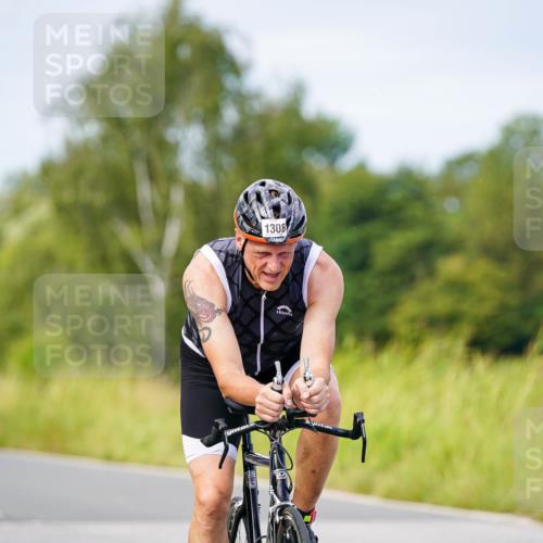 31.08.2025 - Elbe Triathlon Hamburg Michael Burmester http://msf.ph/oto/8682686 31.08.2025 11:05:04 Radfahren 1300, 1308 meine-sportfotos.de