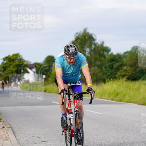 31.08.2025 - Elbe Triathlon Hamburg Michael Burmester http://msf.ph/oto/8682693 31.08.2025 11:05:05 Radfahren 1300, 1308 meine-sportfotos.de