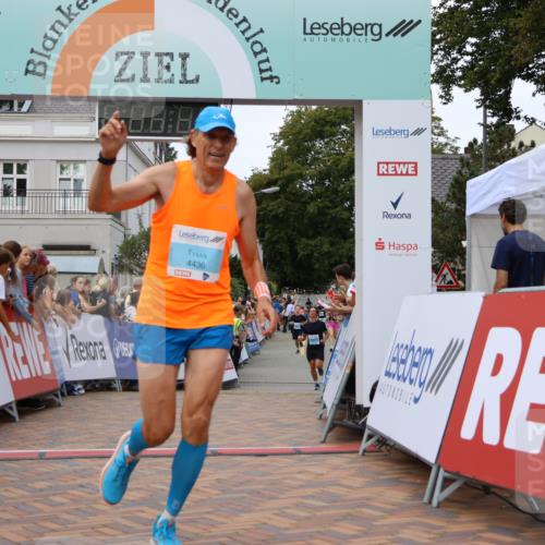 31.08.2025 - 21. Blankeneser Heldenlauf Strokosch-Dieckow http://msf.ph/oto/8682732 31.08.2025 12:04:41 Ziel 4411, 4436 meine-sportfotos.de