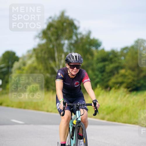 31.08.2025 - Elbe Triathlon Hamburg Michael Burmester http://msf.ph/oto/8682744 31.08.2025 11:05:25 Radfahren 1532, 1581 meine-sportfotos.de