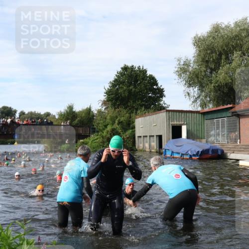 31.08.2025 - Elbe Triathlon Hamburg Luisa Fischer http://msf.ph/oto/8682766 31.08.2025 10:11:57 Schwimmen 945, 963, 981, 1031, 1039, 1076, 1086 meine-sportfotos.de