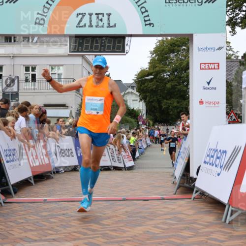31.08.2025 - 21. Blankeneser Heldenlauf Strokosch-Dieckow http://msf.ph/oto/8682795 31.08.2025 12:04:41 Ziel 4411, 4436 meine-sportfotos.de