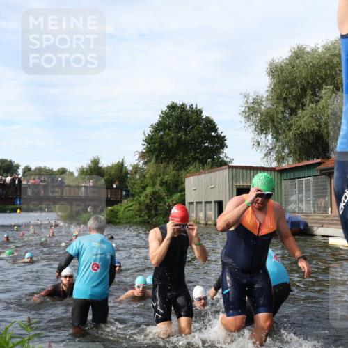 31.08.2025 - Elbe Triathlon Hamburg Luisa Fischer http://msf.ph/oto/8682816 31.08.2025 10:12:07 Schwimmen 937, 943, 963, 981, 1016, 1020, 1028, 1076, 1080, 1086, 1093, 1158 meine-sportfotos.de