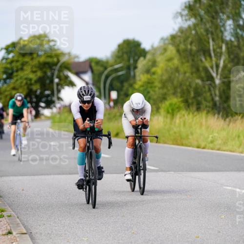 31.08.2025 - Elbe Triathlon Hamburg Michael Burmester http://msf.ph/oto/8682841 31.08.2025 11:06:27 Radfahren 1354, 1376, 1479, 1590 meine-sportfotos.de