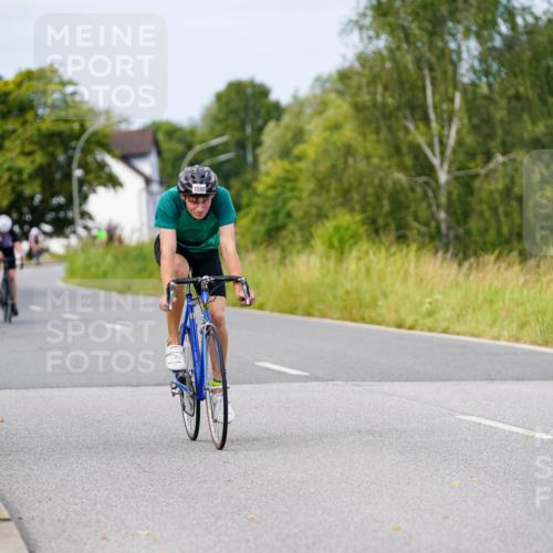 31.08.2025 - Elbe Triathlon Hamburg Michael Burmester http://msf.ph/oto/8682853 31.08.2025 11:06:29 Radfahren 1257, 1354, 1376, 1479, 1590 meine-sportfotos.de